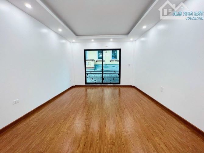 Bán nhà Trương Định - Lô Góc, Ngõ Thông, Xây mới 5 Tầng full. - 2