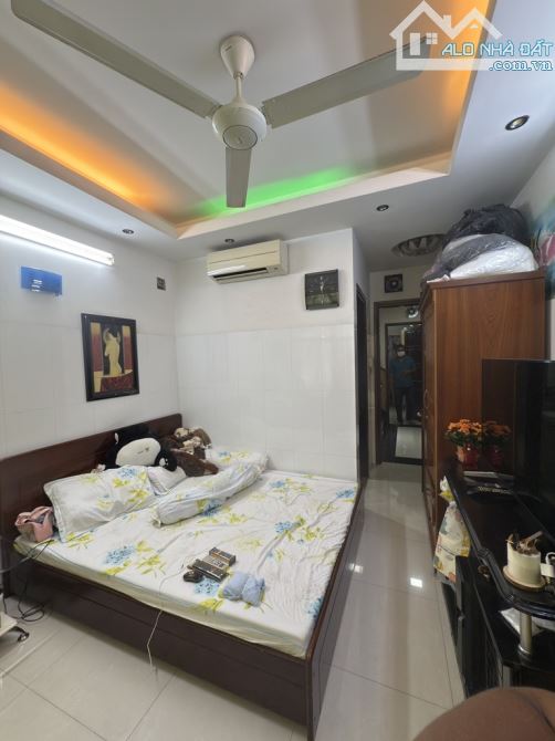 TT GÒ VẤP(NGAY NGÃ NĂM) - NGUYỄN VĂN NGHI - 59M2*4TẦNG - SIÊU PHẨM ĐẸP GẤP BÁN - HƠN 5 TỶ - 2