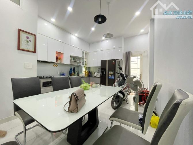 NHÀ MỚI Ở NGAY - ÂU CƠ - 162M2 - 3TẦNG - CHỈ  12.TỶ . - 3
