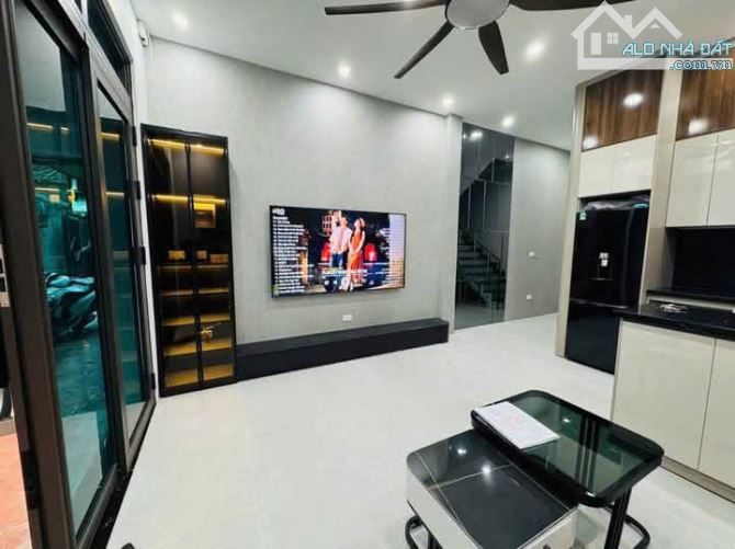 Bán nhà ngõ Văn Miếu 30m2 .4 tầng rộng   4.3m 9.9 tỷ Đống Đa - 3