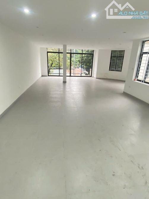 Cho thuê nhà Làng Việt Kiều Châu Âu Lô góc 100m x 4 tầng Thang máy 35tr - 3
