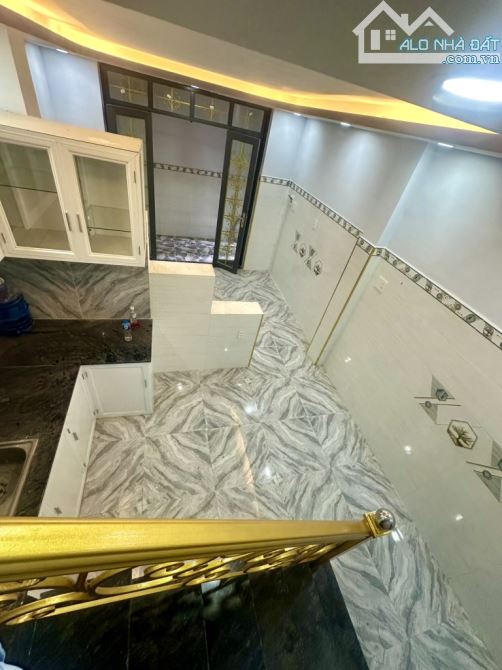 Nhà khu vực Tân Sơn Nhì 40m2, HXH, Chỉ 4 tỷ - 3