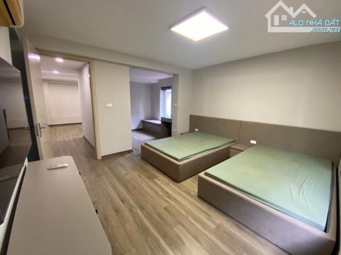 Bán biệt thự Ngọc Thuỵ 320m2x4tầng,mt14m - Ôtô tránh nhau,30m đường Ngọc Thuỵ - 146tr/m2 - 3