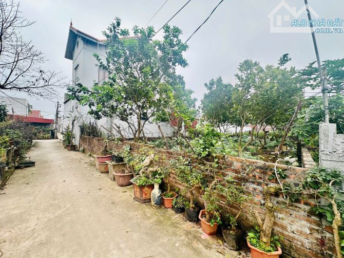 🌹CHÍNH CHỦ GỬI BÁN LÔ ĐẸP  🌹Diện tích: 50m2  MT= MH= 5,5m  🌹Nằm tại Vĩnh tuy Miền đất H - 3
