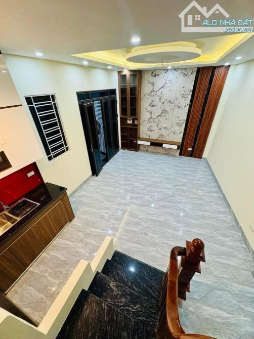 BÁN NHÀ PHỐ NAM DƯ - NGÕ NÔNG - GẦN ÔTÔ - GẦN CHỢ -  ĐẸP Ở LUÔN - 32M2 - 5 TẦNG - 5.75 TỶ - 3