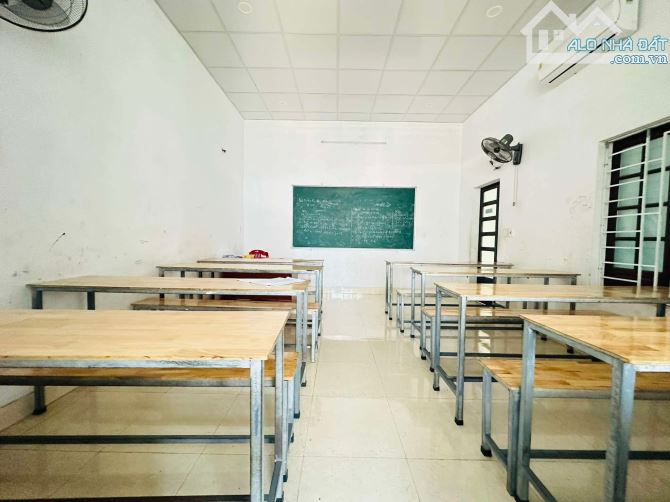 Nhà 2 Mặt Tiền Kiệt Ô tô Phan Chu Trinh - Gần Đường Chính - 3