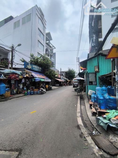 CHDV Cách MT Phan Huy Ích P14 50m. DT: 6X22m, Hiện trang 22 Phòng  Nhà 5 Lầu giá 16 tỷ TL - 3