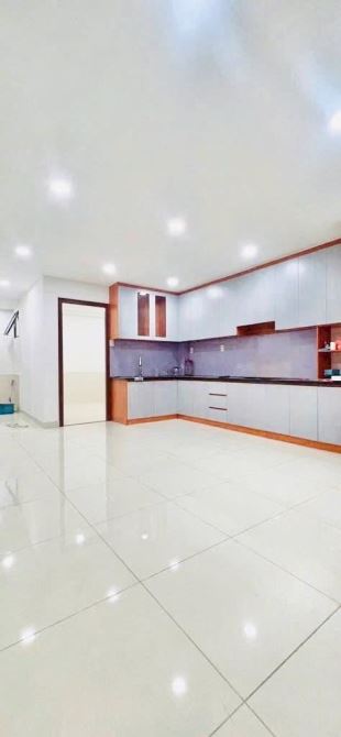 Rẻ hơn giá đất - Nhà xinh 2 Tầng - Hẻm xe hơi - 135m2 Ngang 7m - Chỉ 6.x TL - 2