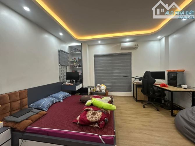 NHÀ ĐẸP Ở NGAY - NGÕ THÔNG - TẶNG NỘI THẤT - NGÕ Ô TÔ - GIÁ NHỈNH 5 TỶ
