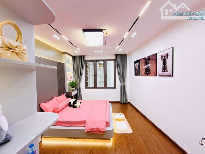 🔥[BÁN NHÀ RIÊNG - DỊCH VỌNG HẬU - CẦU GIẤY] Diện tích 30m2 - 5 tầng mới koongGiá chỉ 6tỷ1 - 3