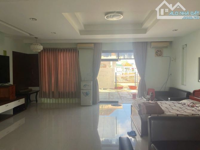 bán nhà phố 420m2 ngang 10m khu bàn cờ 95tr/m2 1 trệt 2 lầu đường Trần Bình Trọng - 3