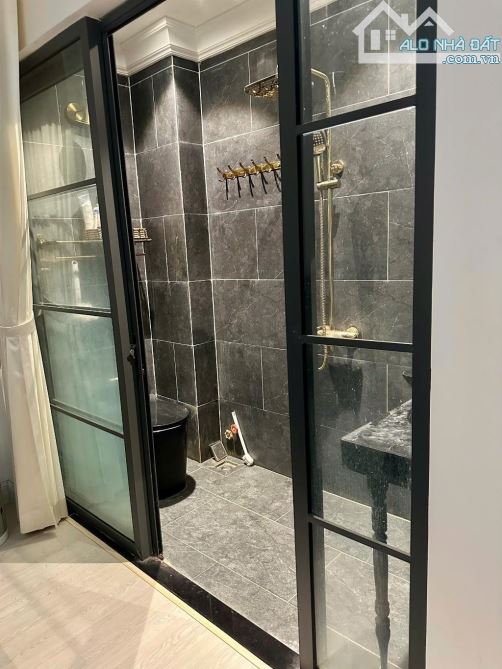 BÁN NHÀ THIẾT KẾ SANG CHẢNH-5TẦNG-NGANG 4.5M-HXH- KẾ VIMCOMNAMLONG-10.6T TL - 4