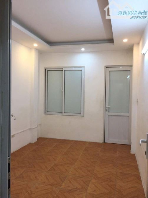 Chính chủ bán gấp nhà ngõ rộng, 291 Khương Trung, Thanh Xuân. DT 30m2, 4 tầng. Giá 4,78 tỷ - 4