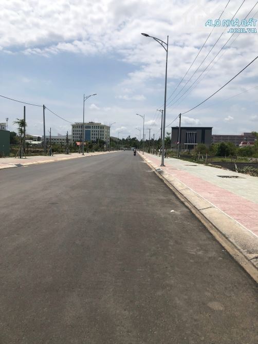 CHÍNH CHỦ BÁN LÔ ĐẤT NỀN KHU DÂN CƯ TÂN ĐỨC ĐỨC HOÀ 140M2 GIÁ 1TỶ50/SHR BAO SANG TÊN MT824 - 4