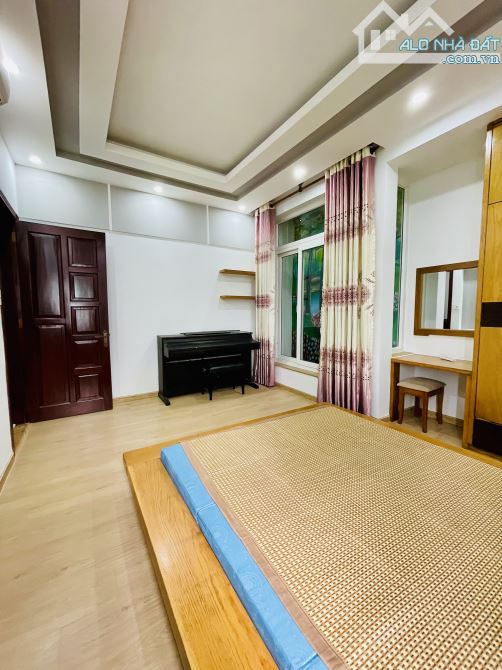 VỀ BẮC NÊN BÁN GẤP NHÀ TRẦN THỊ TRỌNG, 5 TẦNG, HẺM 6M CÓ LỀ, NGANG 4,5M - CHỈ 7 tỷ 99 bớt - 4