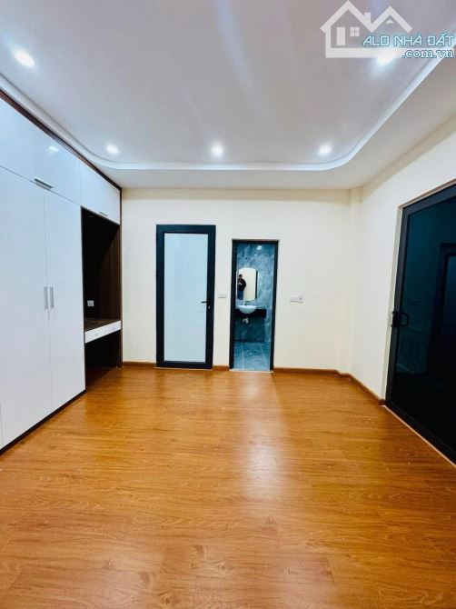 BÁN NHÀ PHỐ NAM DƯ - NGÕ NÔNG - GẦN ÔTÔ - GẦN CHỢ -  ĐẸP Ở LUÔN - 32M2 - 5 TẦNG - 5.75 TỶ - 4