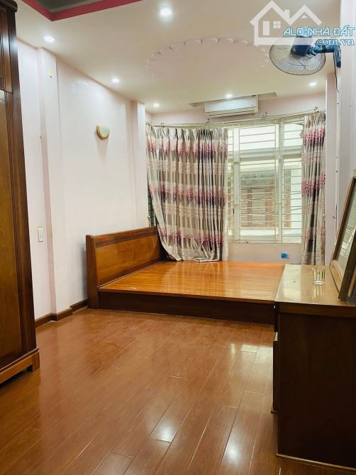 SIÊU PHẨM PHÂN LÔ – VƯƠNG THỪA VŨ – Ô TÔ TRÁNH – 10M RA PHỐ - 4