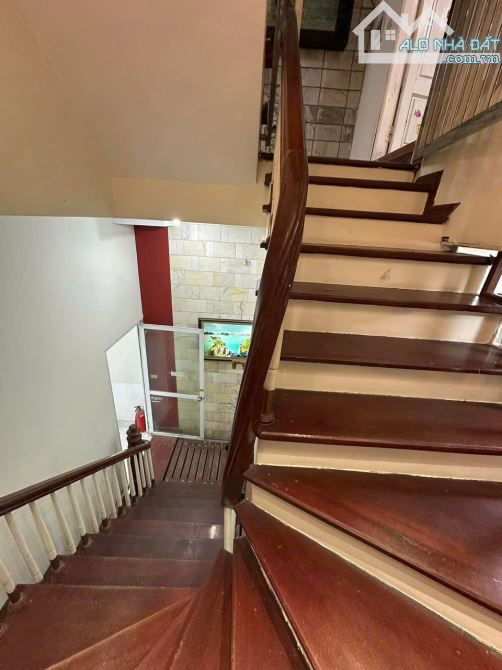 Bán Nhà Phân Lô Oto Tránh Phố Nguyễn Chánh 60m2 Mt5m 6 Tầng Gara Oto 7 Chỗ Nhà Đẹp Ở Ngay - 4