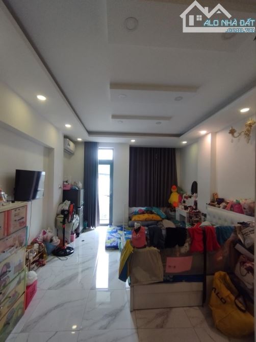 💥💥Bán nhà 5 Tầng , Tôn Đản Q4 , SHR , Hoàn công đủ . Chỉ 7.5 tỏi 💸 thương lượng - 4