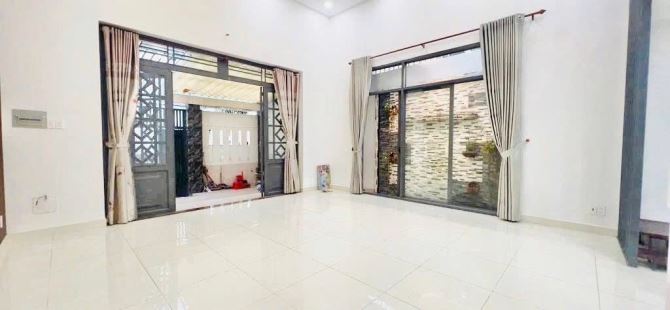 Rẻ hơn giá đất - Nhà xinh 2 Tầng - Hẻm xe hơi - 135m2 Ngang 7m - Chỉ 6.x TL - 3