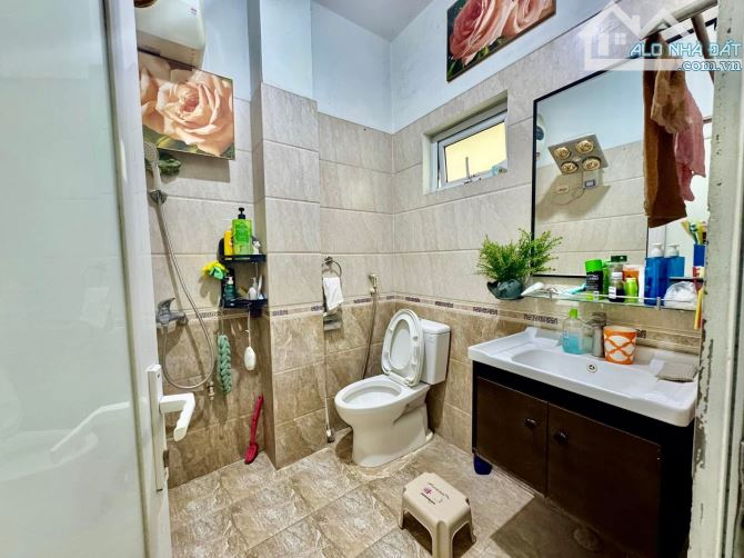 Bán nhà trần kim xuyến ngõ ô tô 65m2 giá đầu tư 18 tỷ - 4