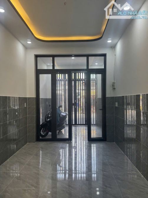 Bình Tân, Mặt tiền kinh doanh,, nhà mới đẹp 3 tầng,  56m2. Giá rẻ - 5