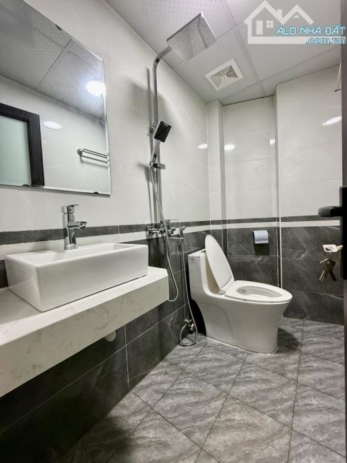 NHÀ DÂN XÂY HAI BÀ TRƯNG- GẦN Ô TÔ VÀI BƯỚC- FULL NỘI THẤT GIÁ NHỈNH 6 TỶ - 5