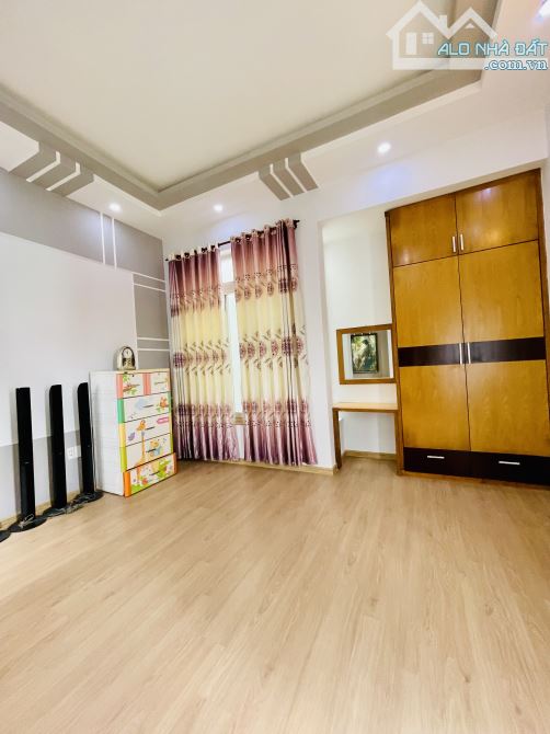 VỀ BẮC NÊN BÁN GẤP NHÀ TRẦN THỊ TRỌNG, 5 TẦNG, HẺM 6M CÓ LỀ, NGANG 4,5M - CHỈ 7 tỷ 99 bớt - 5