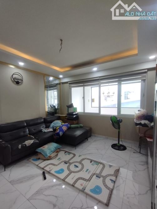💥💥Bán nhà 5 Tầng , Tôn Đản Q4 , SHR , Hoàn công đủ . Chỉ 7.5 tỏi 💸 thương lượng - 5
