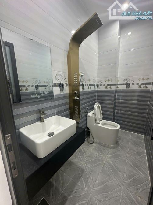Cần bán gấp căn HXH đường Thạnh Lộc 29, DT 4x15m, 1 trệt 1 lửng 3 lầu giá 6.9 tỷ TL - 5