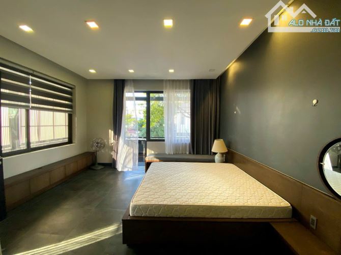 Bán Căn Biệt Thự 252m2 - 3 tầng VIP góc 2 MT Mỹ Khê 1, Gần Võ Văn Kiệt, Gần Biển Mỹ Khê - 4