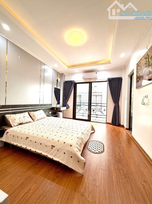 SIÊU PHẨM ĐỊNH CÔNG - NHÀ MỚI XÂY - THANG MÁY - LÔ GÓC -GẦN  PHỐ - 6