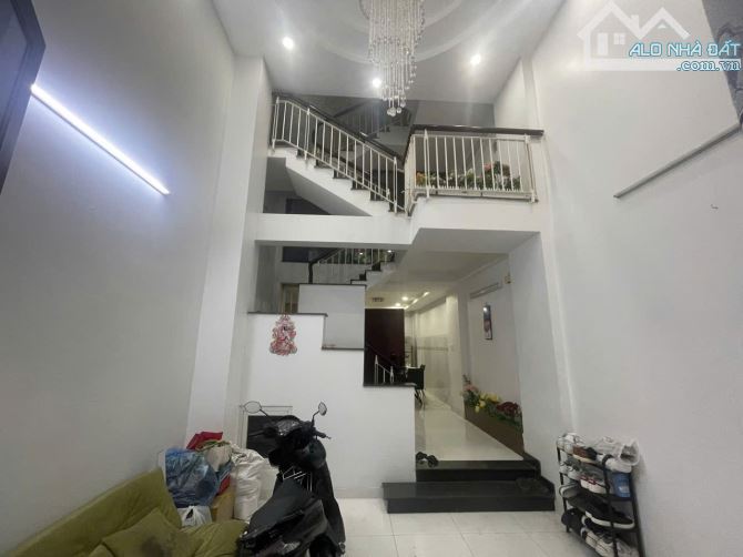 BÁN NHÀ NGUYỄN THỊ THẬP , TÂN PHÚ, Q7 - 4 TẦNG , 5PN,4 WC - GIÁ 8,5 TỶ - 6