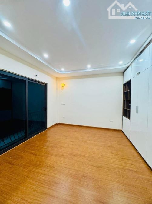 BÁN NHÀ PHỐ NAM DƯ - NGÕ NÔNG - GẦN ÔTÔ - GẦN CHỢ -  ĐẸP Ở LUÔN - 32M2 - 5 TẦNG - 5.75 TỶ - 6