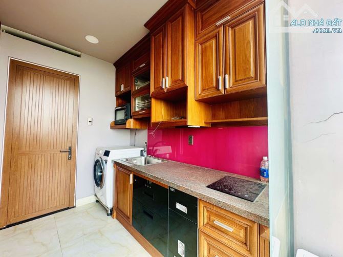 Nhà 2 mặt tiền, 111m2, 8x14m, 4 tầng 3PN, đường 16m, gần Phú Mỹ Hưng view sông, chỉ 12,8 t - 7