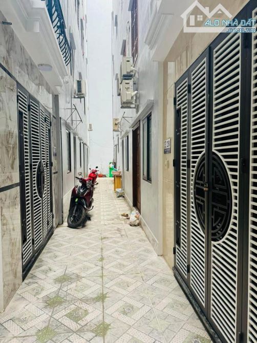 BÁN NHÀ PHỐ NAM DƯ - NGÕ NÔNG - GẦN ÔTÔ - GẦN CHỢ -  ĐẸP Ở LUÔN - 32M2 - 5 TẦNG - 5.75 TỶ - 7