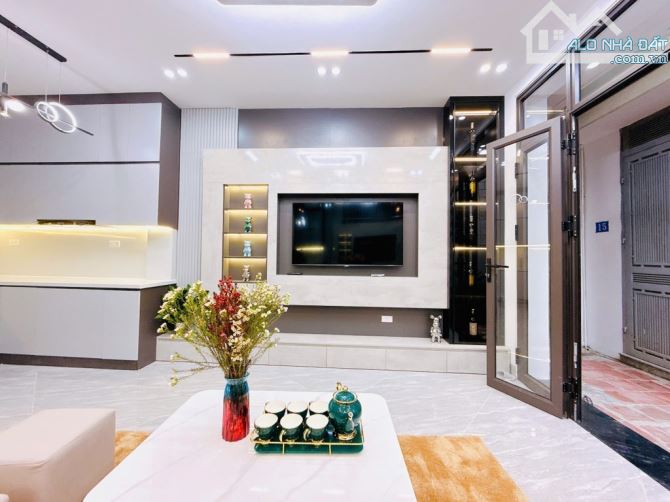 🔥[BÁN NHÀ RIÊNG - DỊCH VỌNG HẬU - CẦU GIẤY] Diện tích 30m2 - 5 tầng mới koongGiá chỉ 6tỷ1 - 7