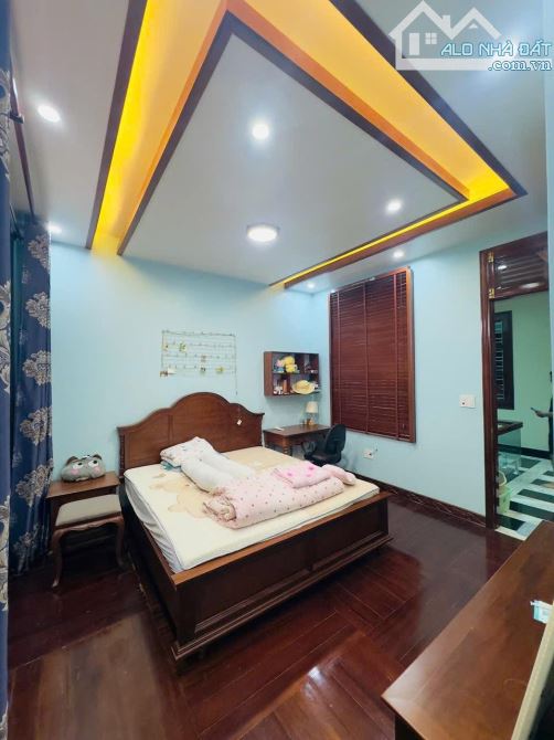 Biệt Thự 150m x 3 tầng Nam Sông Lạch Tray. Giá 10.2 tỷ - 8