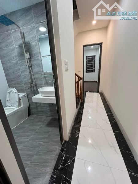 4.5 tỷ GIÁP ĐẤU GIÁ- PHÂN LÔ- Ô TÔ VÀO NHÀ