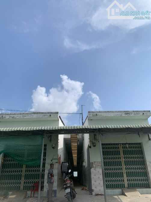 CẦN BÁN NHÀ TRỌ 500M2 ĐẤT , 20 PHÒNG , ĐỨC HÒA ĐÔNG , SỔ HỒNG RIÊNG