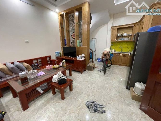 Bán nhà 5 tầng ô tô ngủ trong nhà, trước nhà ô tô tránh Phú Diễn - Bắc Từ Liêm Hà Nội
