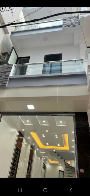 BÁn nhà 3 tầng Bùi Sỹ Tiêm  mới 100%giá hơn 2 tỉ ngõ rộng 8m ô tô đỗ ngày đêm