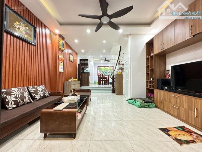 SIÊU PHẨM TAM TRINH – 45M² x 5 TẦNG – NGÕ THÔNG – GẦN Ô TÔ – GIÁ 6,3 TỶ 💥
