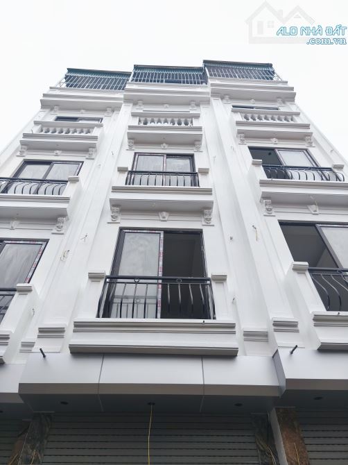 -BÁN NHÀ BÁT KHỐI,CỰ KHỐI*NHÀ 5 TẦNG*ĐƯỜNG Ô TÔ THÔNG*34M GIÁ NHỈNH 5TỶ.