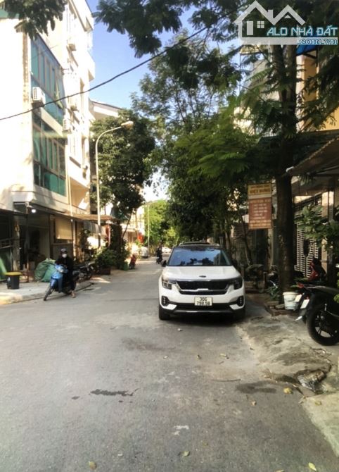 Hiếm! Hàng Bè, Mậu Lương 50m2, 5 tầng, MT 4m, ô tô tránh, vỉa hè, KD, nhỉnh 11 tỷ