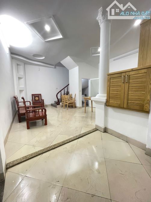 Bán Nhà Phố Nam Dư, Hoàng Mai, 5 Tầng, 4 Ngủ, 35m, 3.33 Tỷ