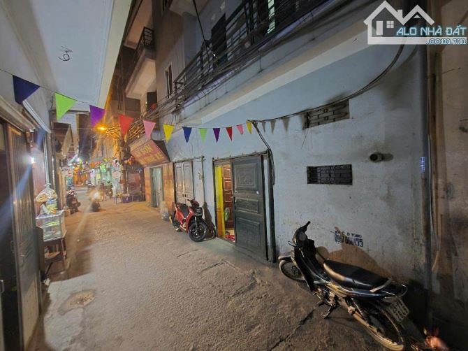 Lô góc Lê Văn Hiến, mặt tiền 12m kinh doanh , 43m2 x4 tầng , chưa đến 7 tỷ