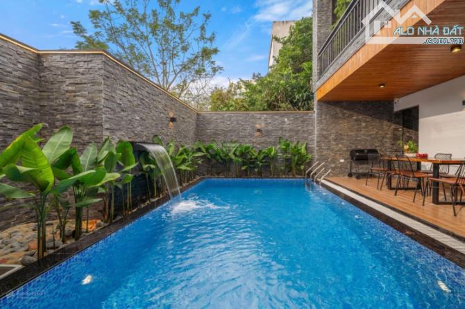 BÁN TOÀ VILLA BIỂN MỸ KHÊ - DOANH THU 800tr/nawm