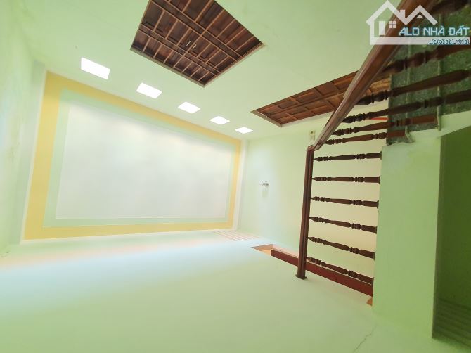 BÁN NHÀ MẶT TIỀN ĐƯỜNG LÝ TỬ TẤN KHU CHỢ ĐẦM TP. QUY NHƠN .