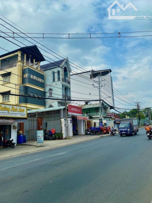 23.5 TỶ - Bán Lô đất 230M2 - Mặt tiền KD Đắc địa - Hoàng Hữu Nam, Quận 9